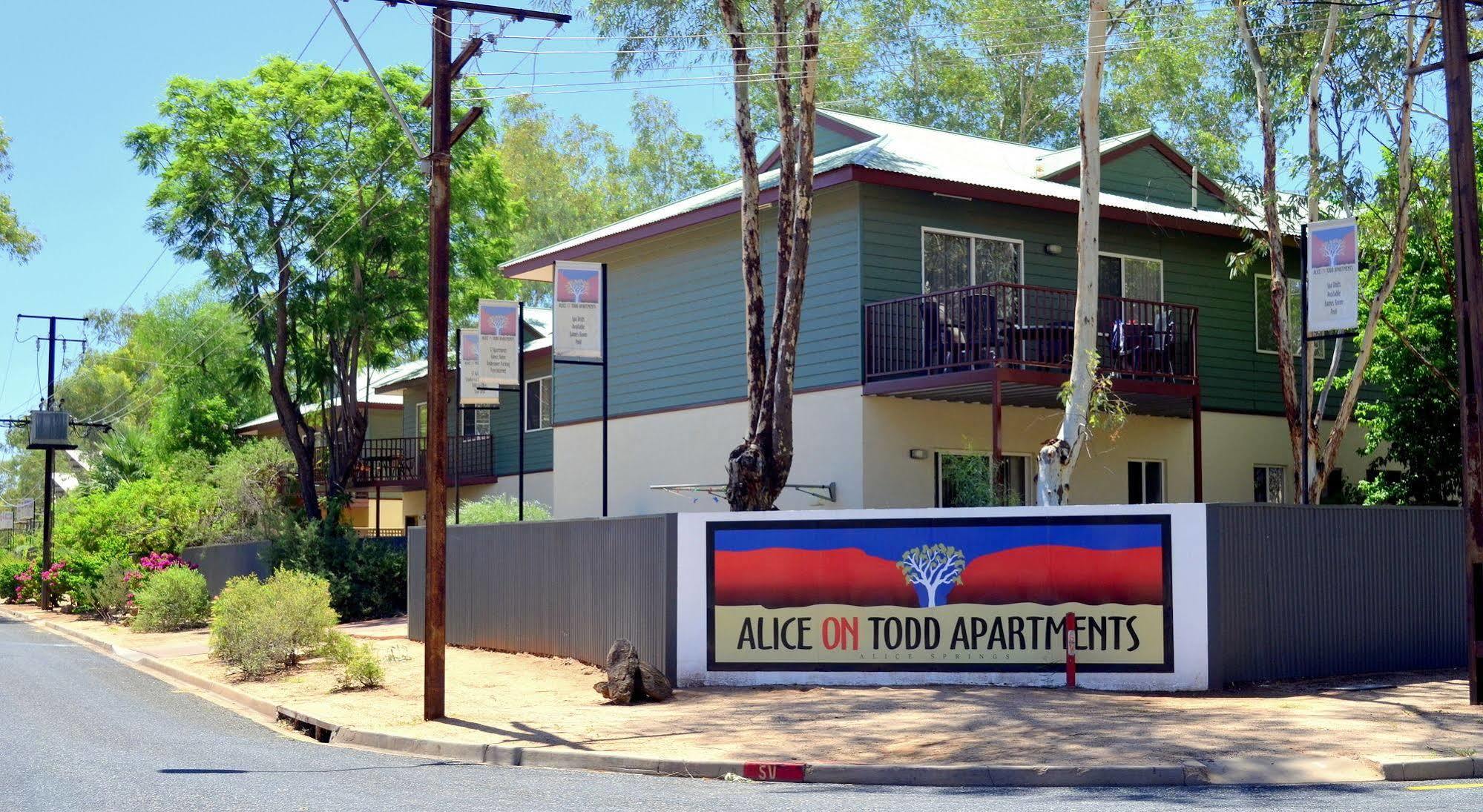 אליס ספרינגס Alice On Todd Apartments מראה חיצוני תמונה